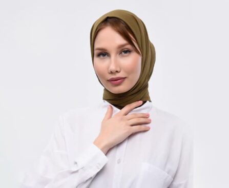 chiffon scarf worn by a lady