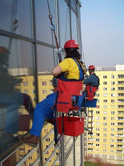 facade cleaning suppliers in Dubai
