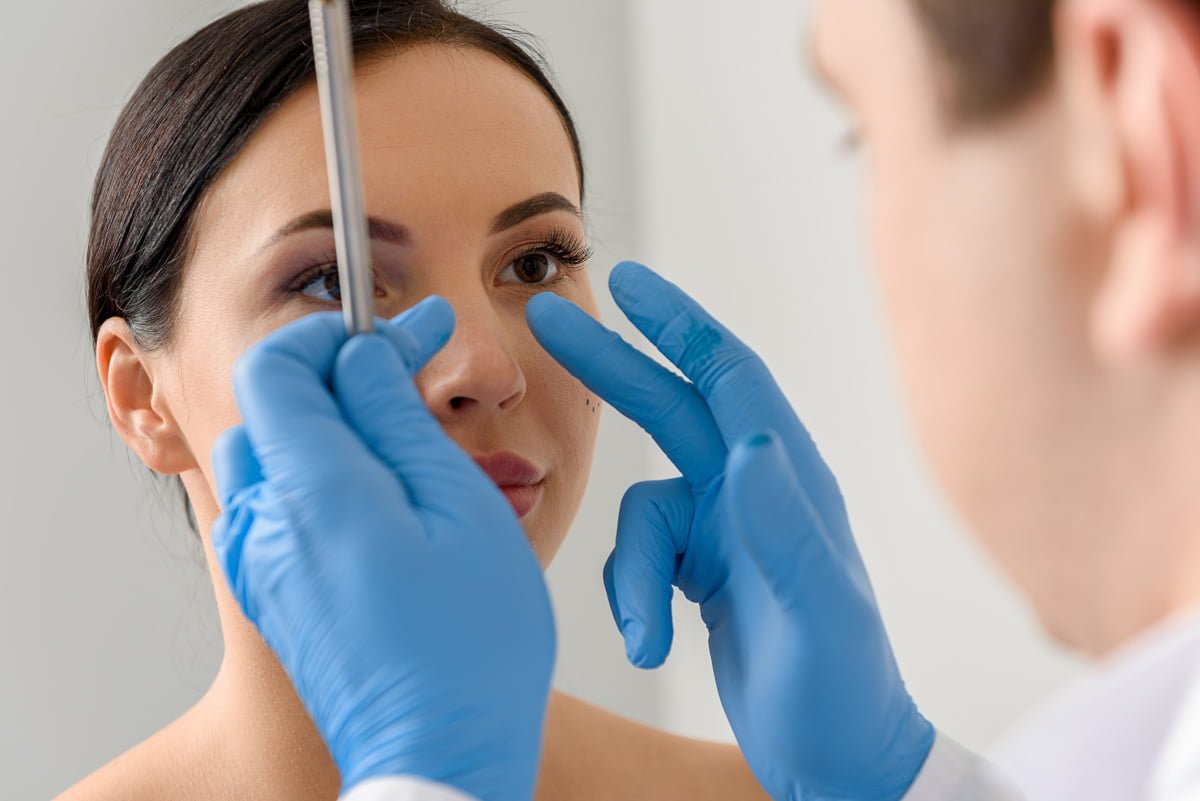 Hard Time Deciding About Your Plastic Surgery Procedure? Read This.