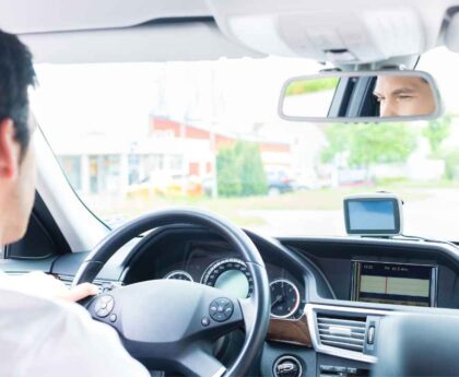 Navigating Dubai Safely: The Road to Finding the Cheapest Safe Driver in the UAE