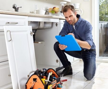 Swift Solutions: The Role of an Emergency Plumber in Walsall