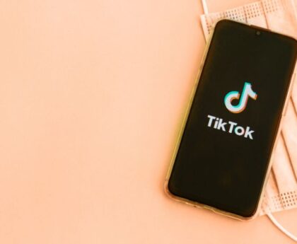 Exploring the Fascinating World of an Impressive Artist Profile on TikTok